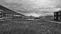 vice-downtown-pyramiden_bw.jpg