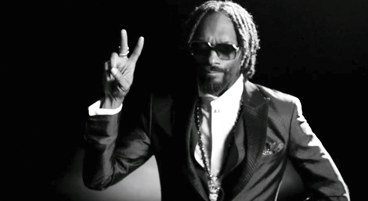 Snoop Lion ft. Drake and Cori B. : No Guns Allowed