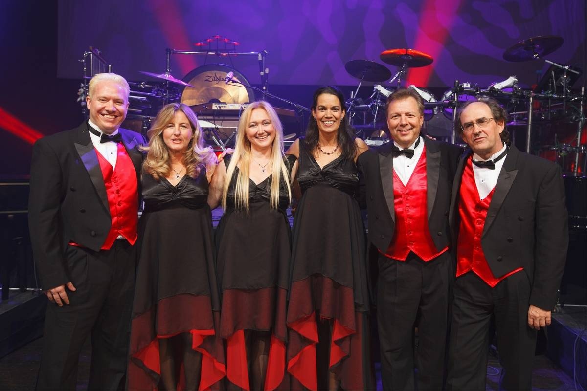 What's in the Aire Mannheim Steamroller's Christmas Discography